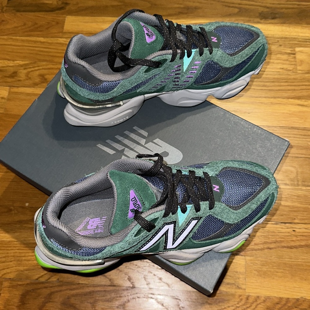 New Balance - 9060 Sneakers - Green / Purple - Size 8 Mens (US) - Picture 5 of 11